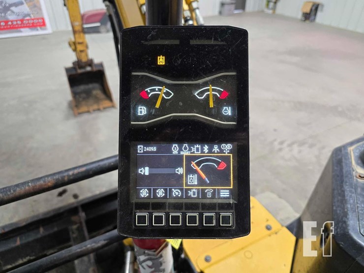 2021-caterpillar-306cr-image-25