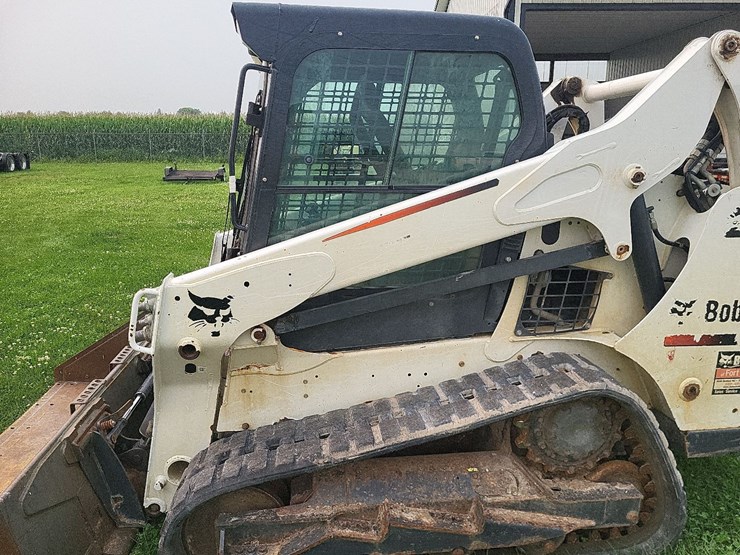 2016-bobcat-t590-skid-loader-image-12