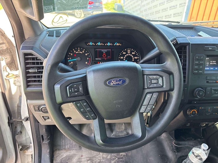 2016-ford-f150-image-15
