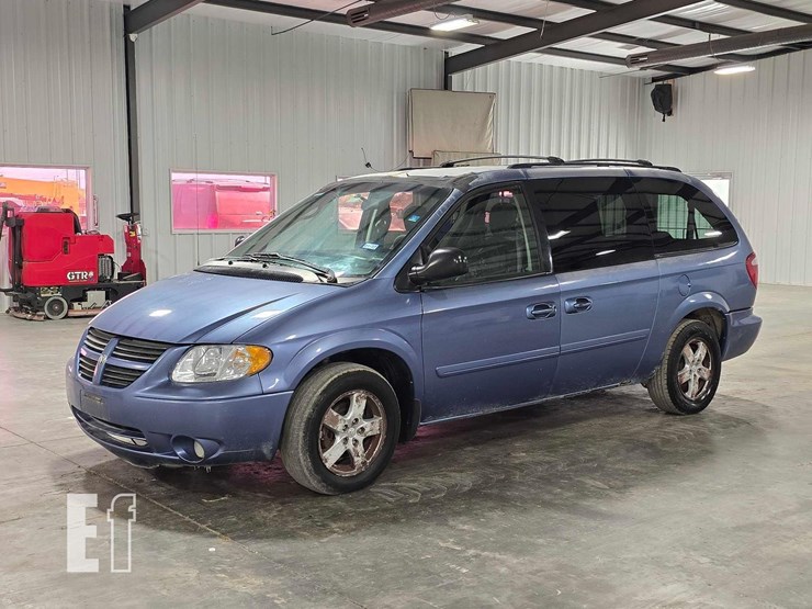 2007-dodge-grand-caravan-sxt-image-1