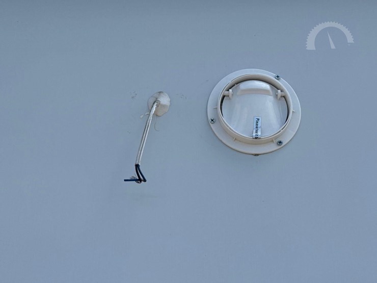 mobile-toilet-with-shower-image-9