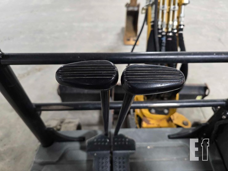 2019-caterpillar-303.5e2-cr-image-18