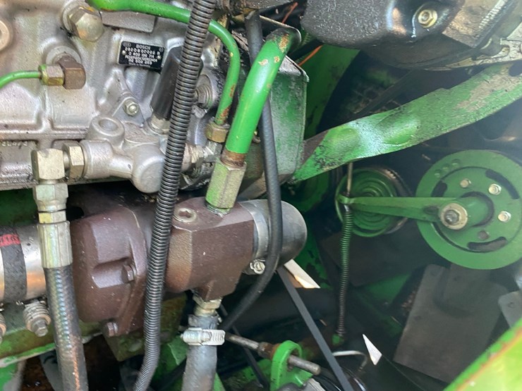 john-deere-9600-4x4-combine-image-72