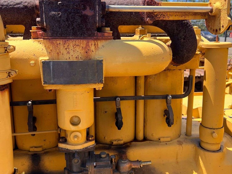 caterpillar-thirty-image-10