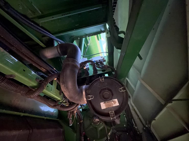 2015-john-deere-s680-image-22