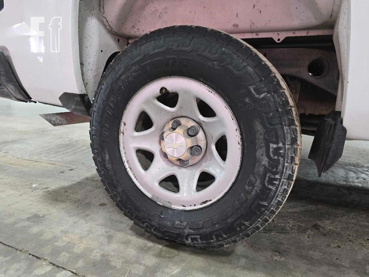 2014-chevrolet-silverado-1500-image-21