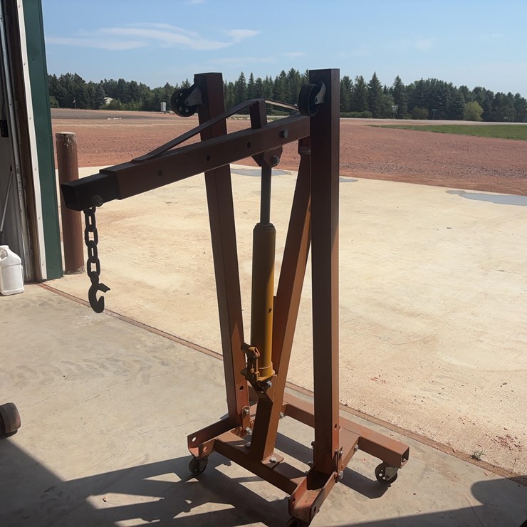 KTI Engine Crane
