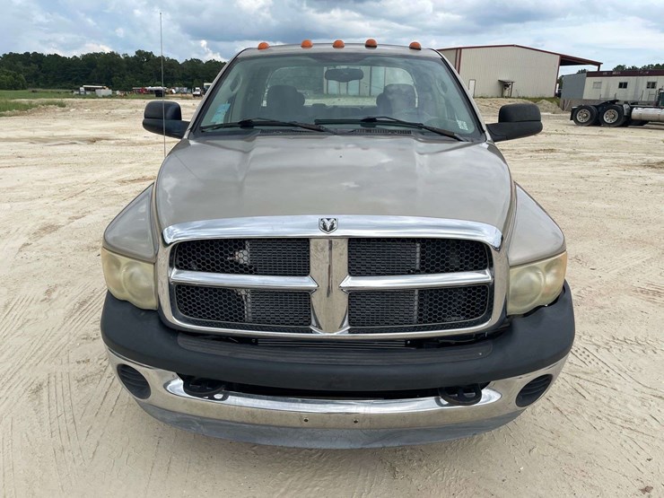 2004-dodge-ram-2500-image-5