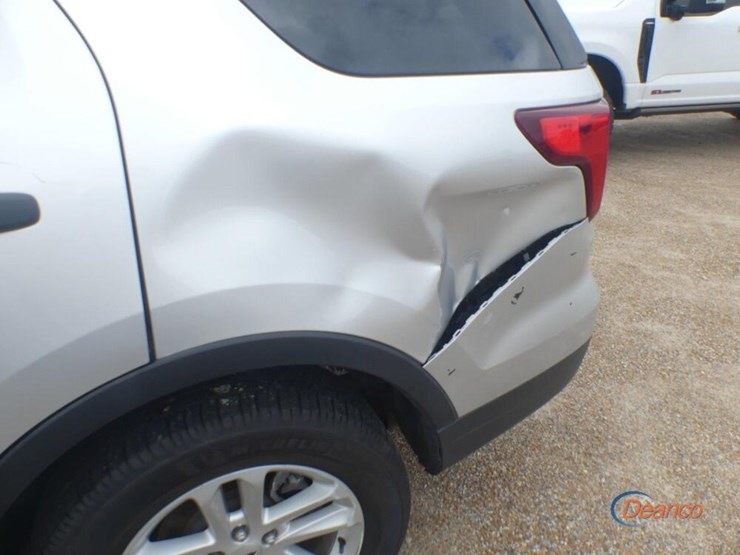 2017-ford-explorer-image-4