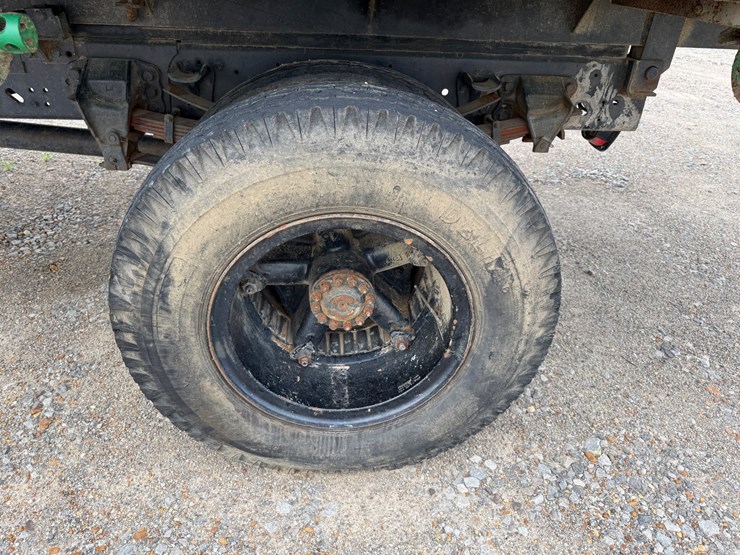 1989-ford-f700-image-18
