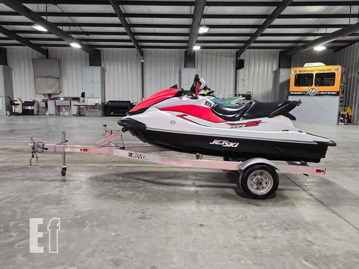 kawasaki-stx160-jet-ski-image-5
