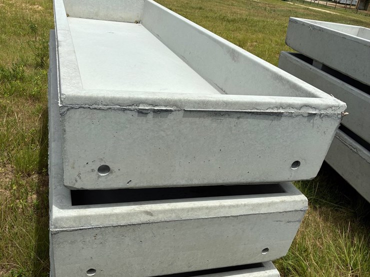 #20270-•-feed-troughs-image-3