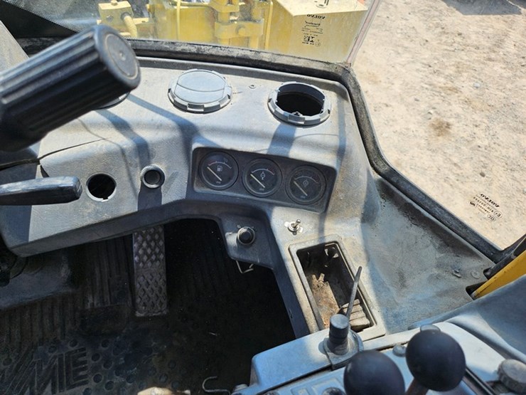 volvo-l90-image-39