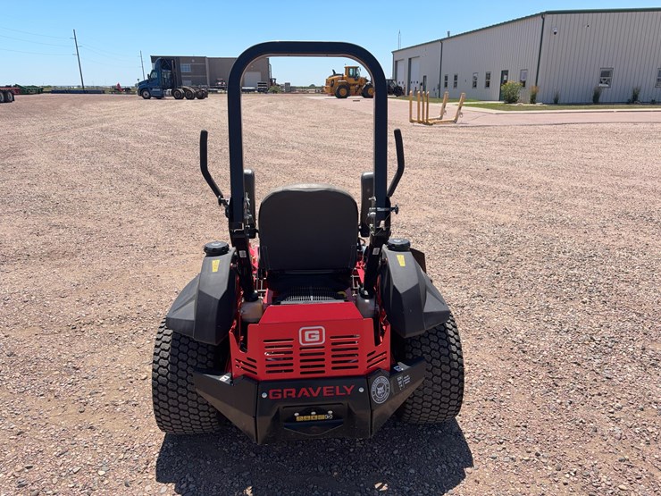 gravely-992267-zero-turn-mower-image-6