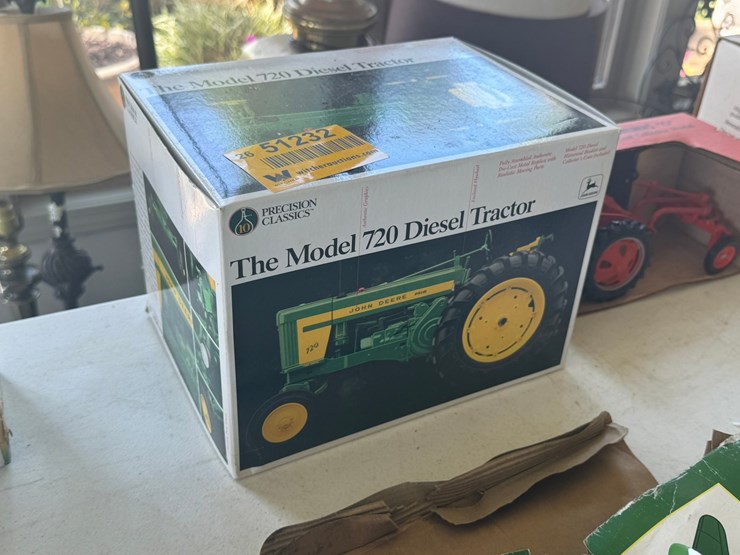 john-deere-720-image-2