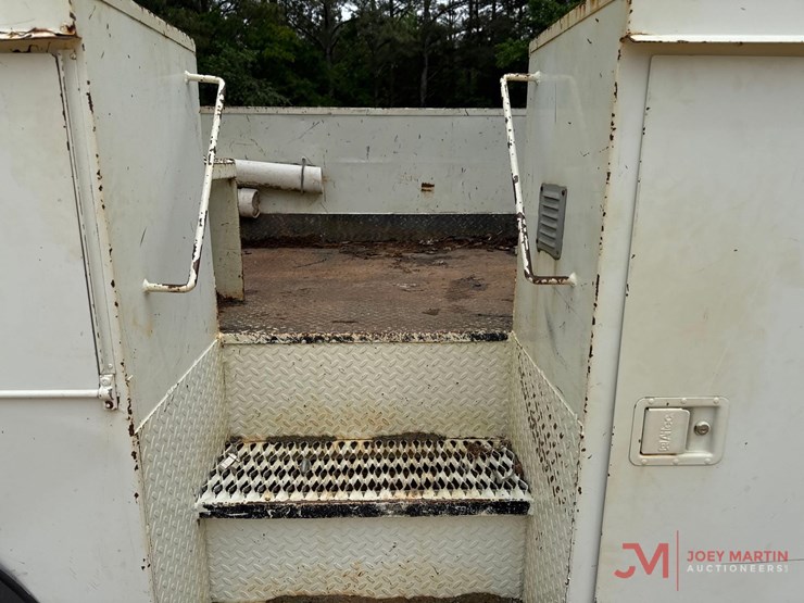 2004-international-durastar-4300-image-19