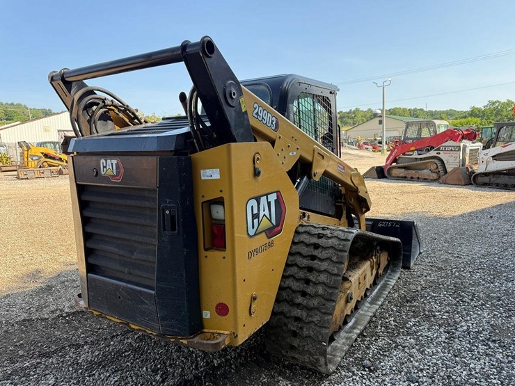 2022-caterpillar-299d3-image-4