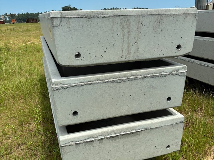 #20268-•-feed-troughs-image-2