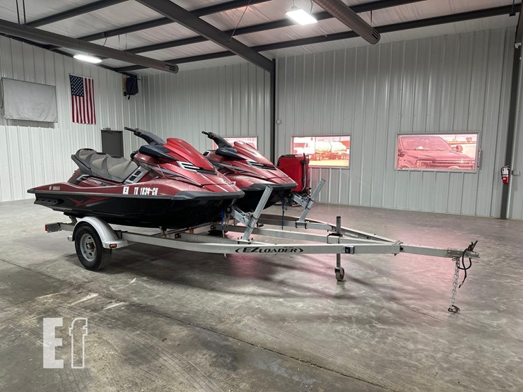 yamaha-waverunner-personal-watercrafts-image-2