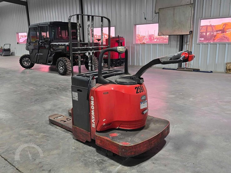 raymond-8400-image-4