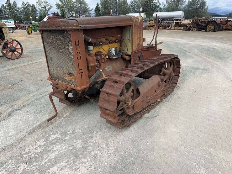 holt-caterpillar-image-1