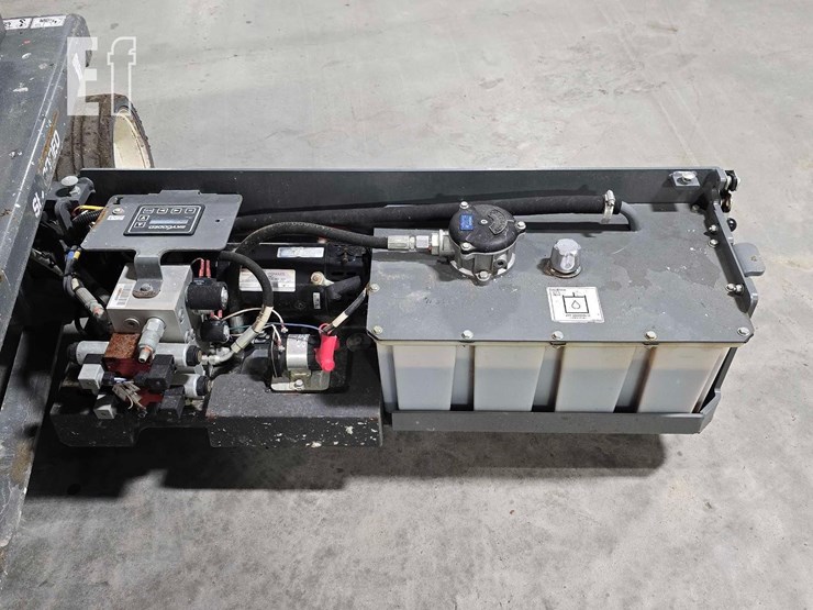 2020-skyjack-sj4732-image-15