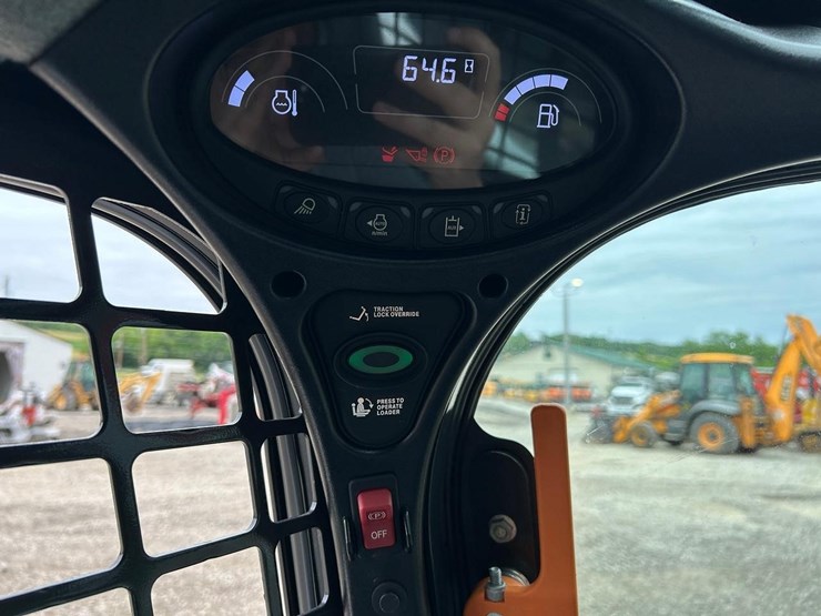2024-bobcat-s650-image-21