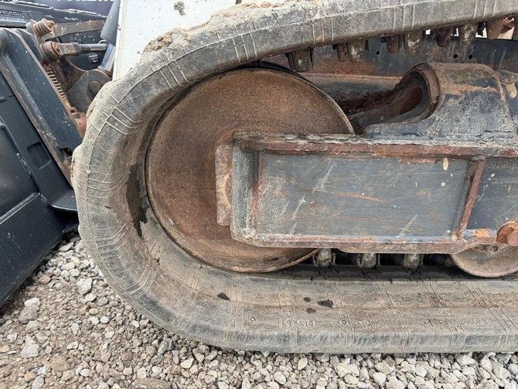 2021-bobcat-t770-image-14