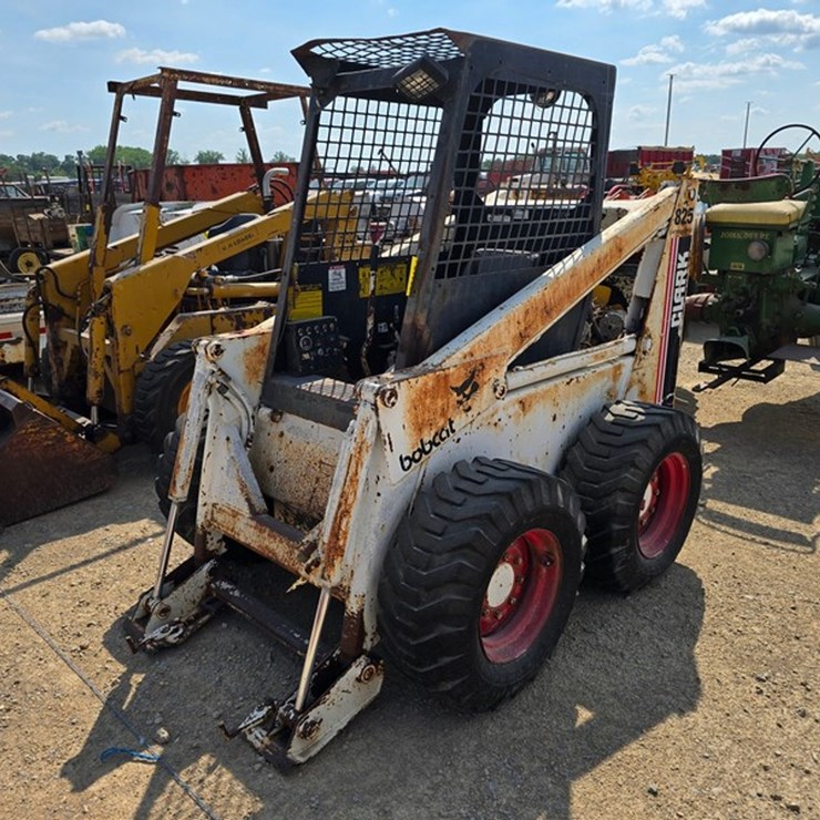 BOBCAT 825