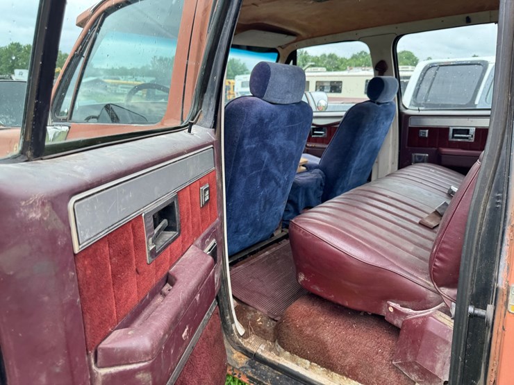 1986-gmc-3500-image-46