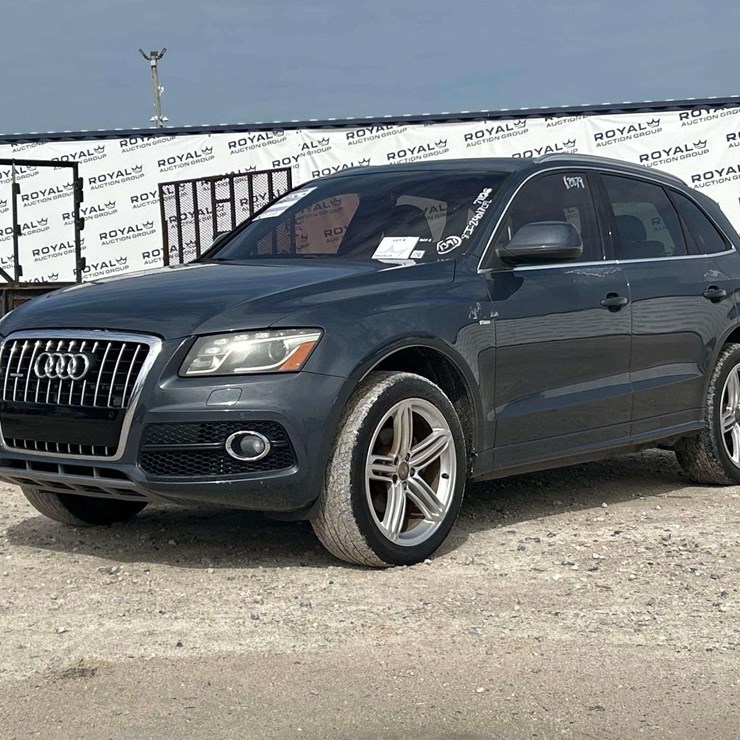 2011 AUDI Q5