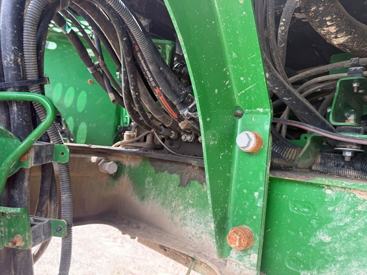 2016-john-deere-r4038-image-26