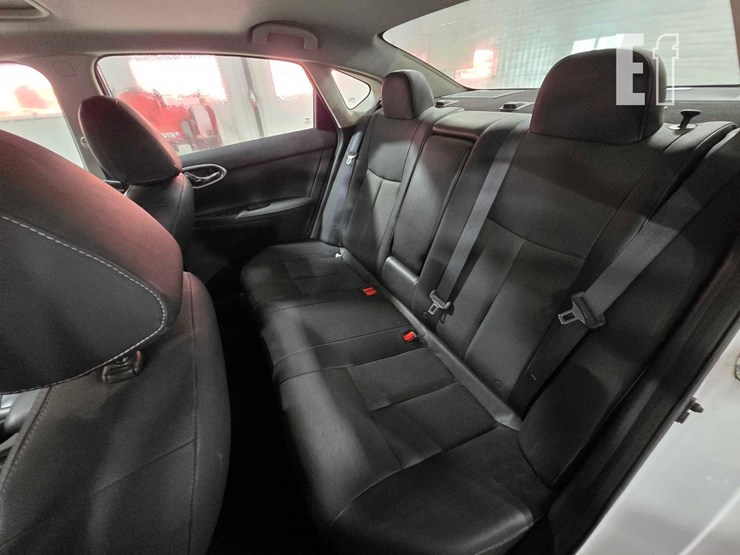 2017-nissan-sentra-image-18
