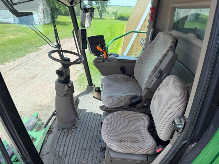 2019-john-deere-s780-image-17