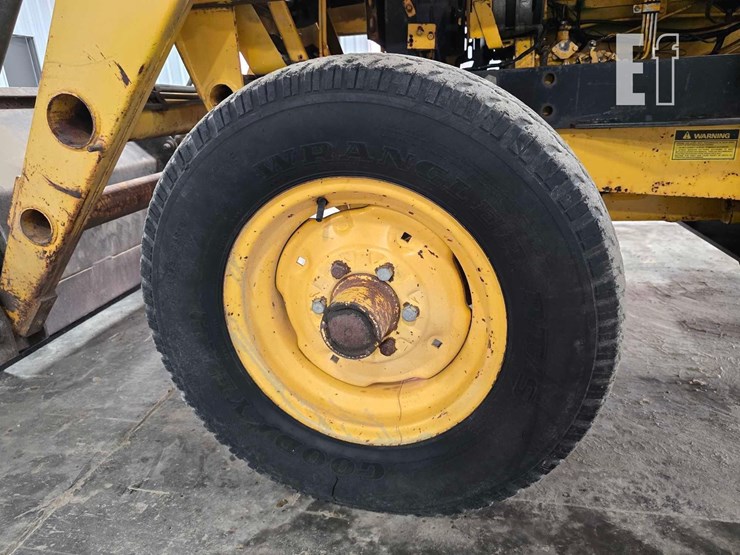 case-ih-585-image-26