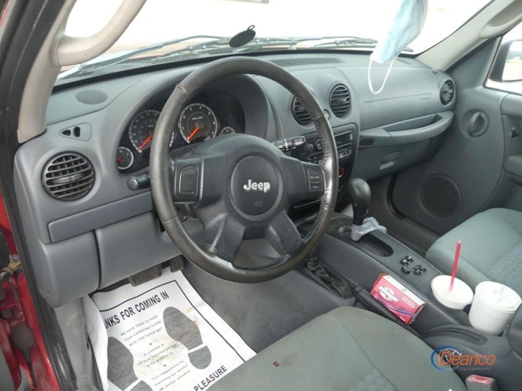 2005-jeep-liberty-image-8