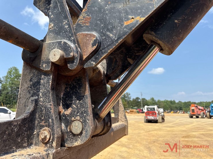 2016-jlg-6042-telehandler-image-5