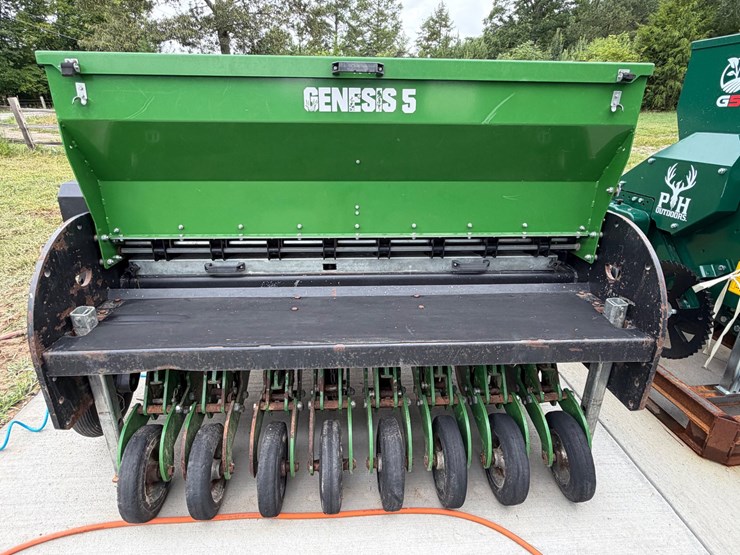 #1101-•-2015-rtp-genesis-5-no-till-drill-image-4