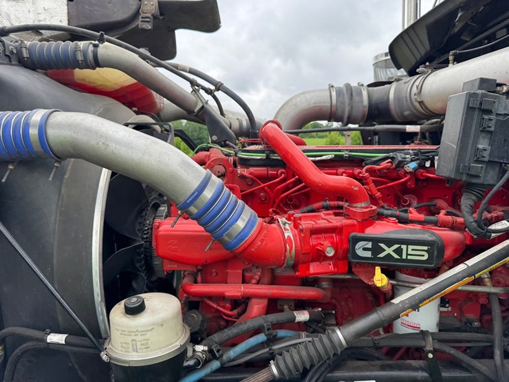 2021-kenworth-w900l-image-78
