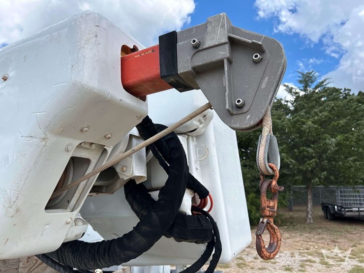 2011-ram-5500-4x4-altec-at40m-40ft.-bucket-truck-image-22