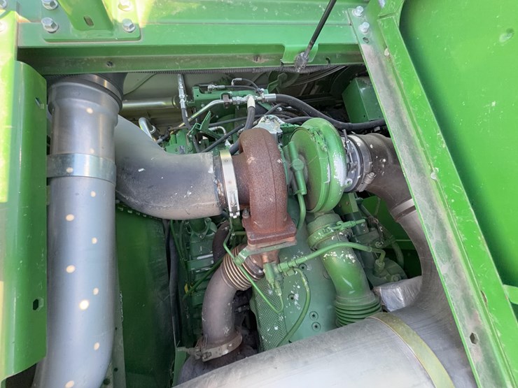 2015-john-deere-s680-image-44