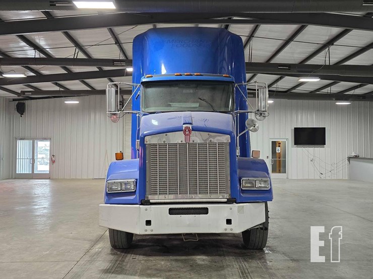 2013-kenworth-t800-image-7