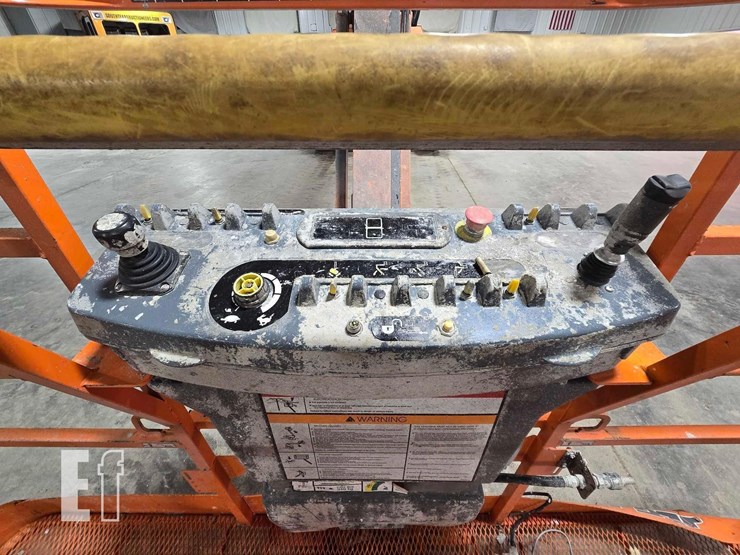 2006-jlg-660sj-image-11