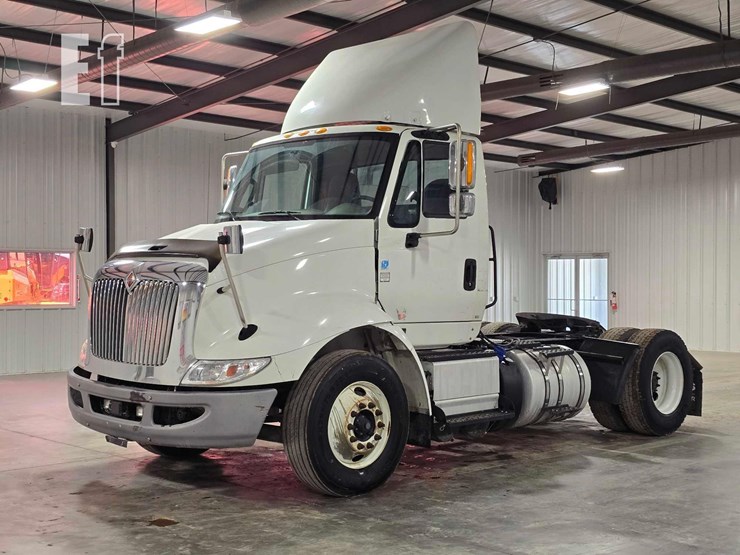 2017-international-transtar-8600-image-1