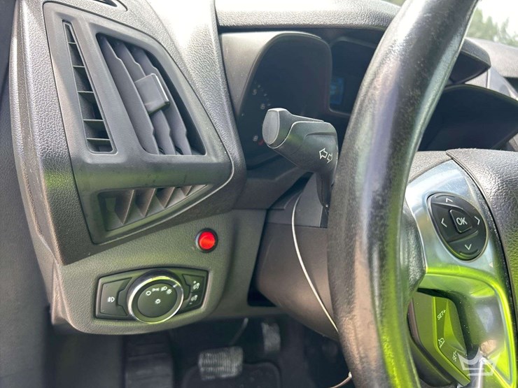 2015-ford-transit-connect-image-14