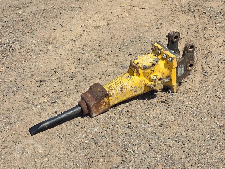 epiroc-1t-sb102-200-lb-hydraulic-hammer-image-2