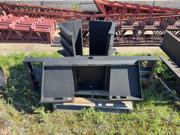 3-in-1-clamshell-bucket-image-4