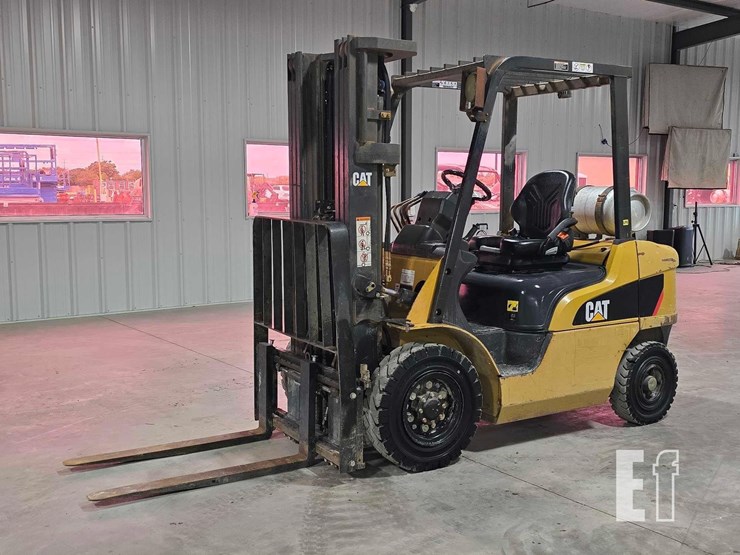 2018-caterpillar-gp25n-image-1