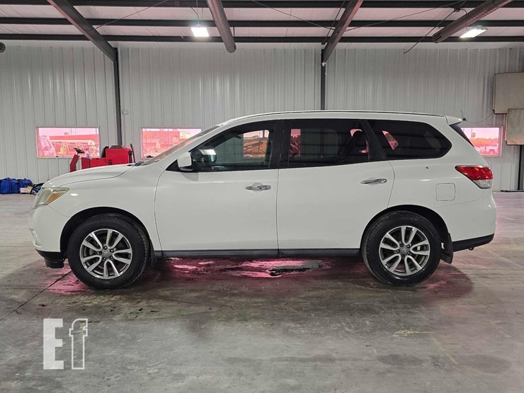 2013-nissan-pathfinder-image-5