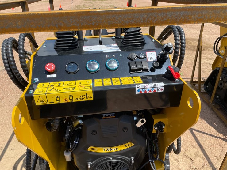 #5349-•-agt-mx-crt23-compact-track-loader-(mosinee,-wi)-image-22